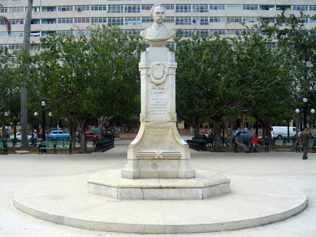 Ciego de Avila: il parco principale con il monumento dedicato a Josè Martì