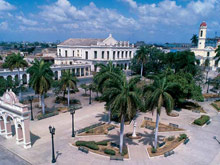 Cienfuegos: veduta sulla piazza principale