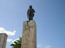 Santa Clara: complesso monumentale, statua in bronzo del 'Che'